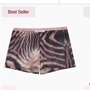 HAND OVER Samuel short